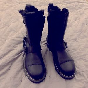 NWOT Doc Martin faux fur lined combat boots Sz 9